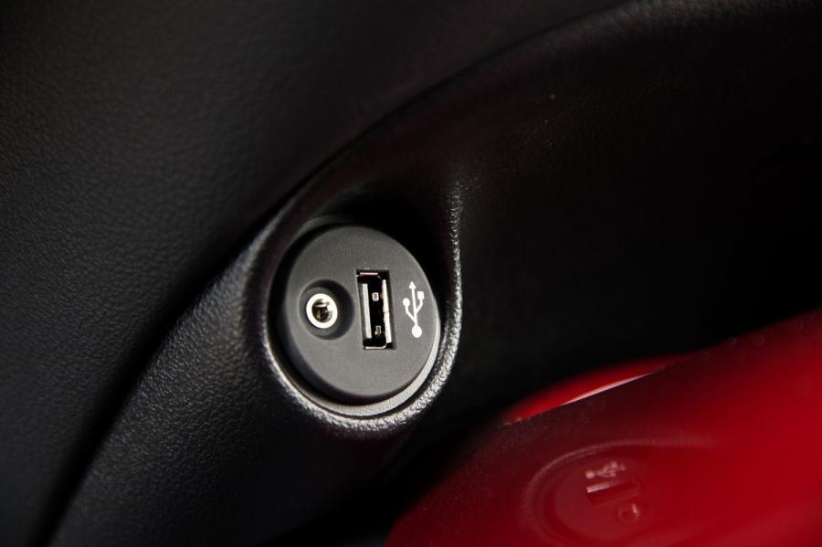  Nissan Juke 190HP Limited Edition 2011 года  (фото 5 из 22)